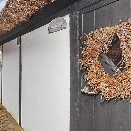 Holiday home Iv *